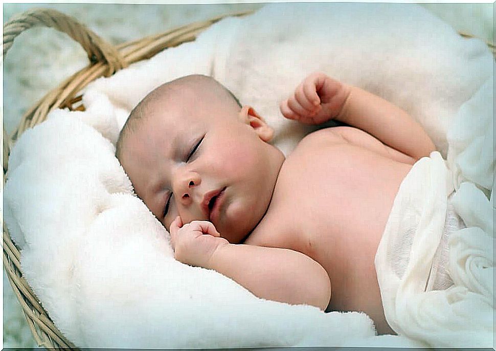 Newborn baby - 8 things to avoid