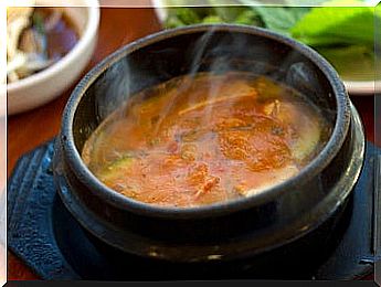 Chicken with Coca Cola can be prepared as a stew