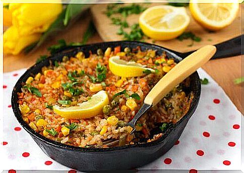 Delicious paella - a recipe for a Spanish dish