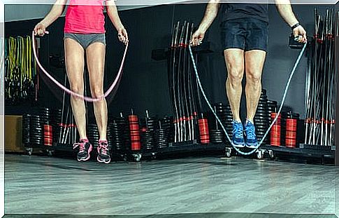 jumping rope burns belly fat