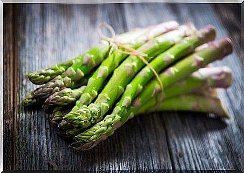 a bunch of asparagus