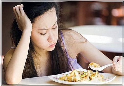 A girl eating without appetite and the Gall bladder 