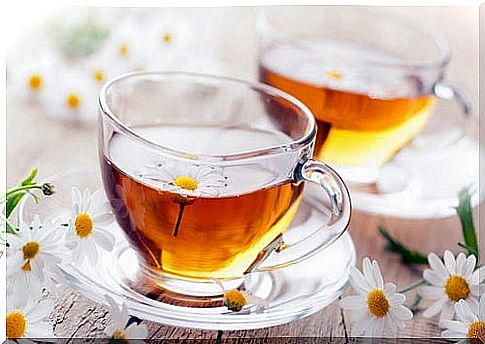 Chamomile has a calming effect on the intestines with increased movement.