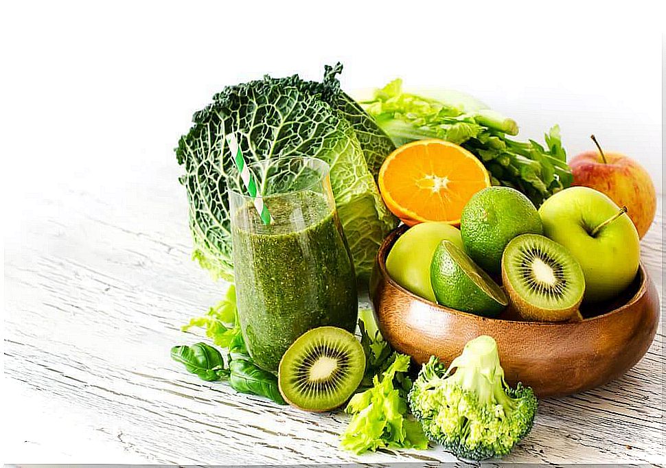 Green smoothie - fruits and vegetables