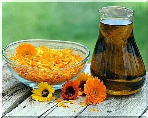 Prepare a homemade marigold macerate.