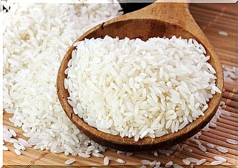 rice as a base for a tonic for oily skin