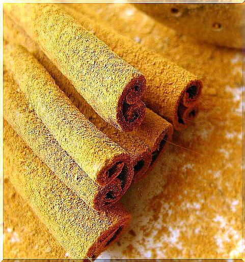 Aromatic cinnamon sticks