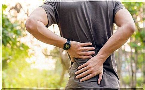 Back pain in the lower part 