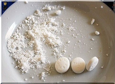 Aspirin - crushed tablets for a mask for skin problems