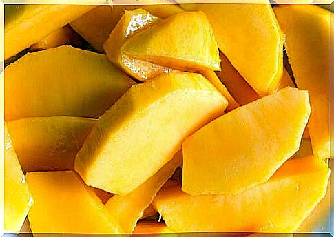 Mango pieces