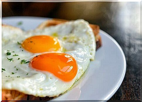 Fried eggs bad eating habits